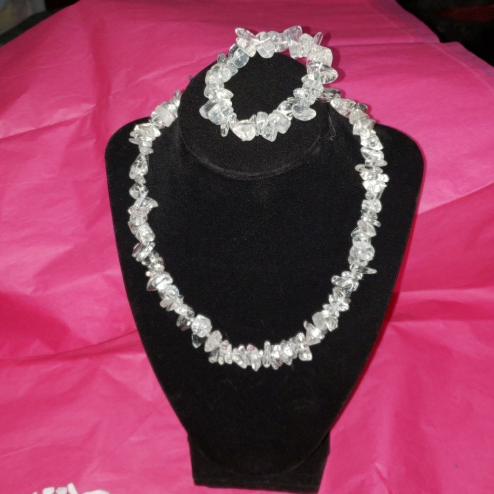 B2G1 FREE!! QUARTS Crystal set